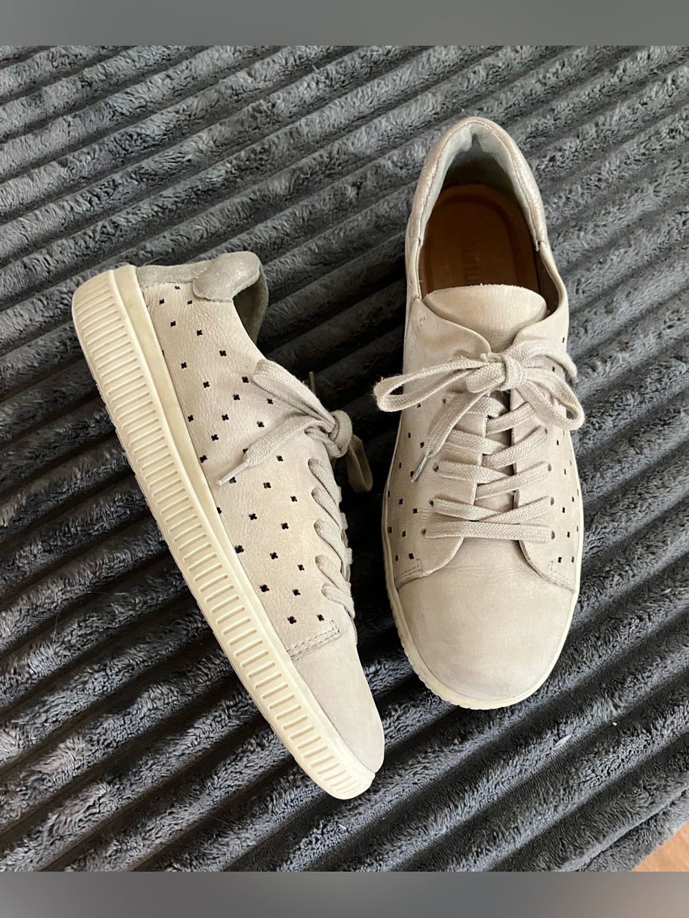 Nurture leather upper/insole tan lace up women’s shoes size 10